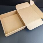 Cardboard hamper mailer